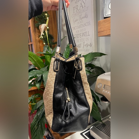 Coach Madison Phoebe Needlepoint OP Art Shoulder Bag Leather Purse Monogram - Picture 7 of 12